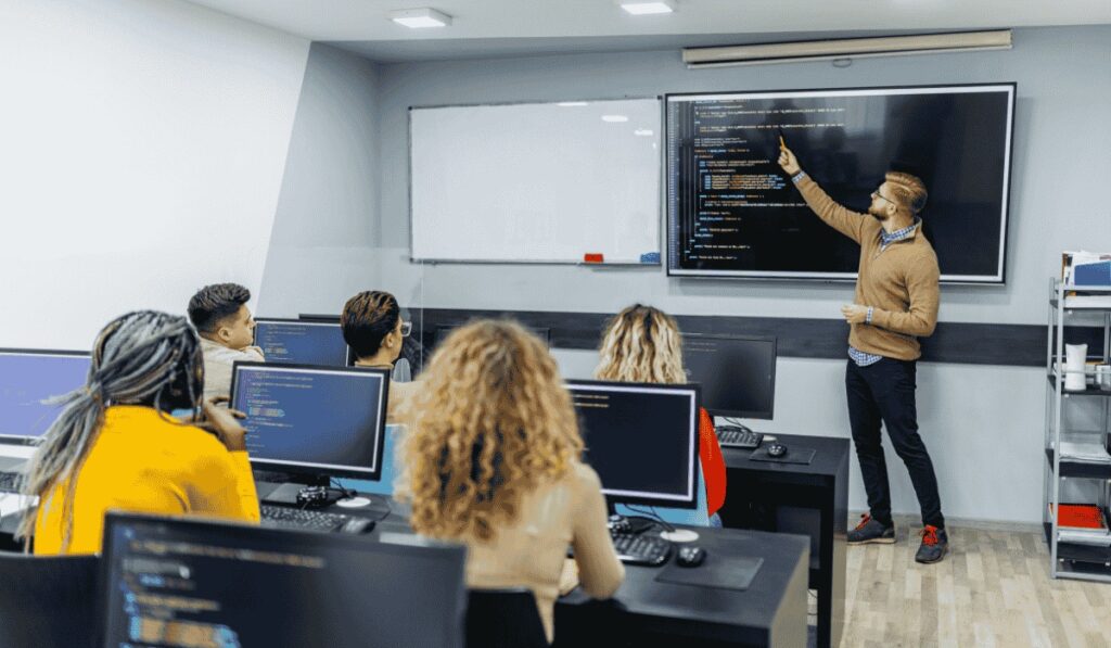 Why Tech Industry Needs Better Employee Training Programs